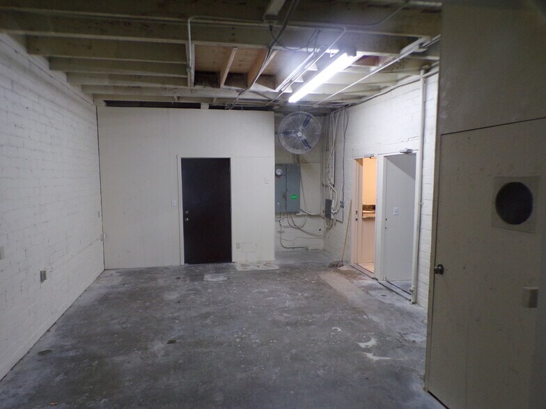 More Photos Of 1801 1st Street St, San Fernando Manufacturing For Sale