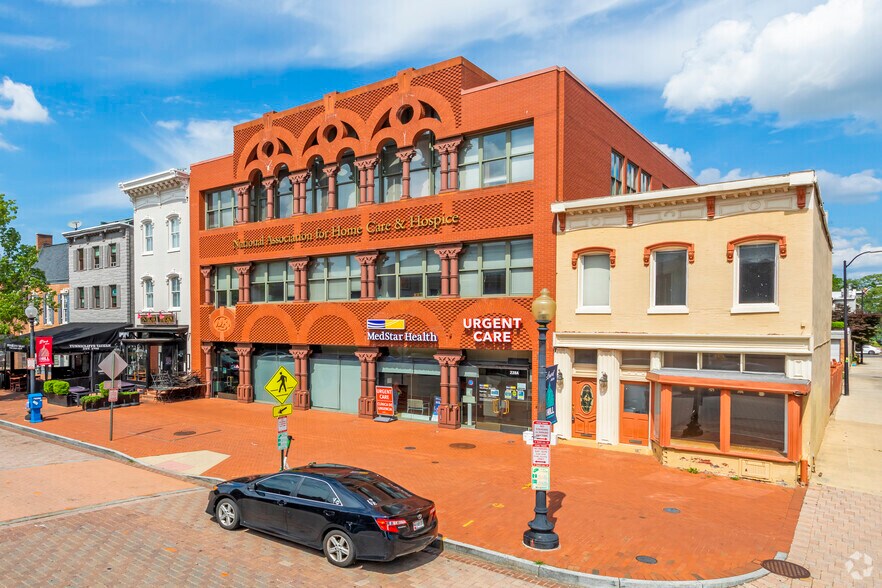 More Photos Of 228 7th St SE, Washington Office For Sale