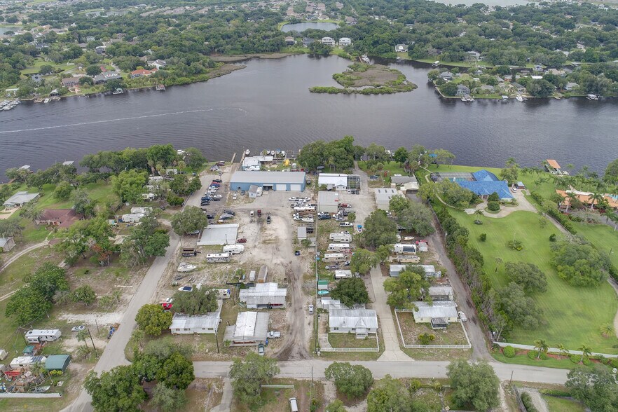 More Photos Of 9810 Vaughn St, Gibsonton Marina For Sale