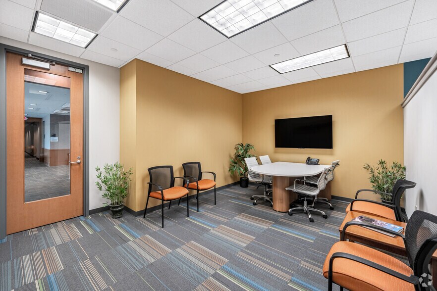 More Photos Of N16W23217 Stone Ridge Dr, Waukesha Office For Sale