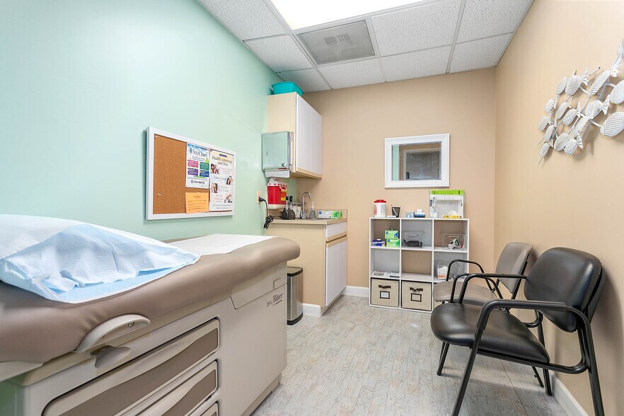 More Photos Of 8097 Harborview Rd, Blaine Office For Sale