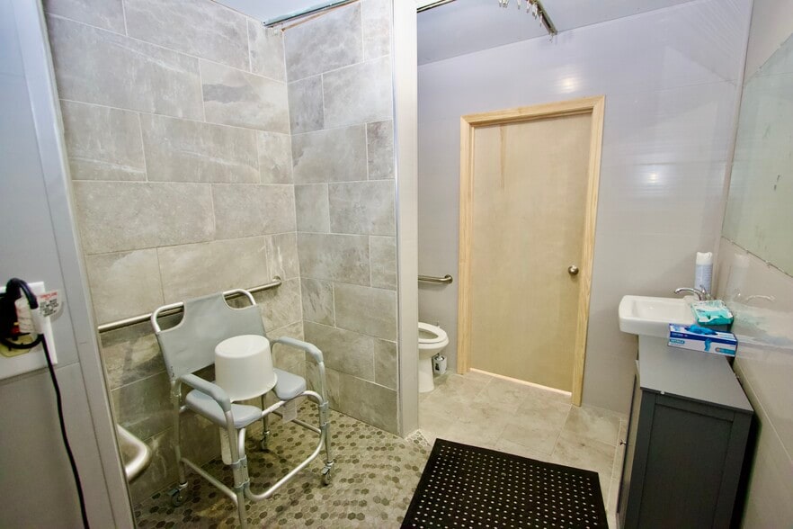 More Photos Of 805 Princeton St, Providence Skilled Nursing Facility For Sale