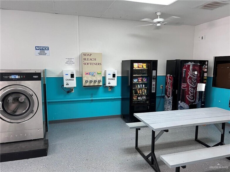 More Photos Of 809 N Ware Rd, McAllen General Retail For Sale