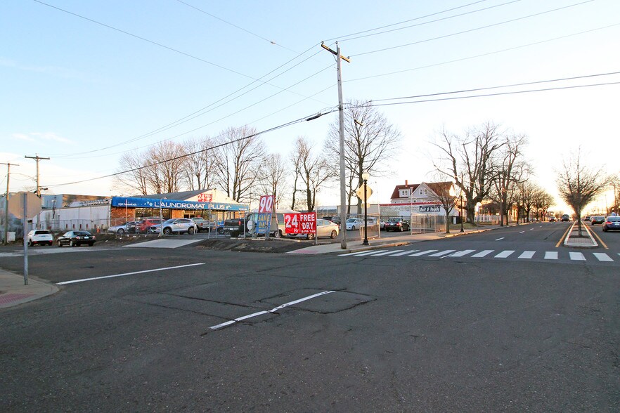 More Photos Of 2407 Fairfield Ave, Bridgeport Freestanding For Sale