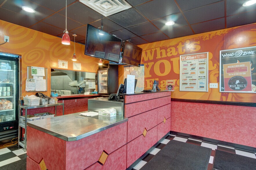 More Photos Of 351 Southland Dr, Lexington Fast Food For Sale