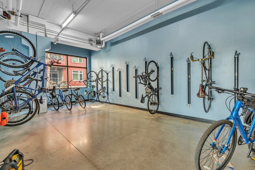 More Photos Of 215 Riverfront Ter, Eau Claire Office For Lease