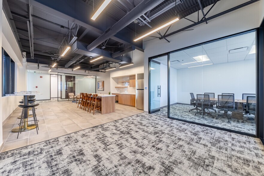 More Photos Of 8407 Wall St, Austin Office For Sale