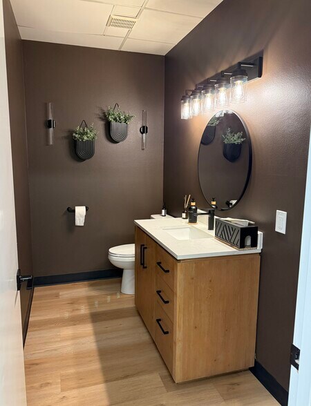 More Photos Of , Tigard Office For Sale