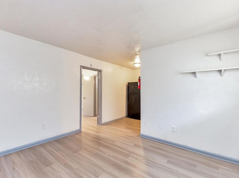 More Photos Of 2811 Broad St, Houston Apartments For Sale
