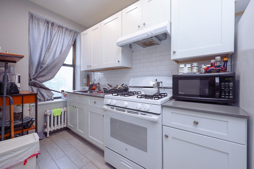 More Photos Of 543 49th St, Brooklyn Apartments For Sale