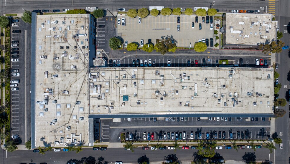 More Photos Of 2036-2048 Armacost Ave, Los Angeles Loft Creative Space For Lease