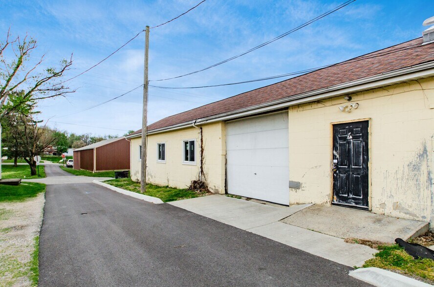 More Photos Of 45 E Columbus St, Lithopolis Restaurant For Sale