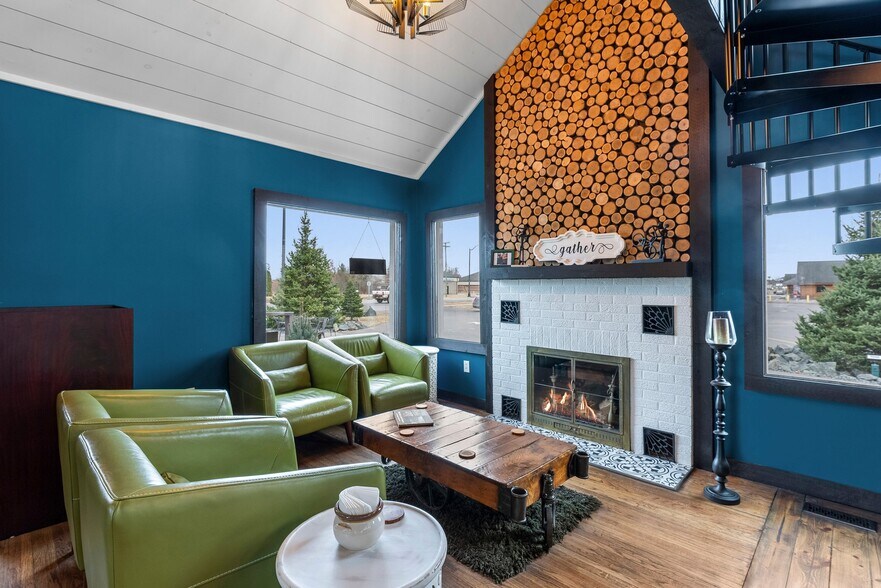 More Photos Of 24217 State Hwy 35, Siren Freestanding For Sale