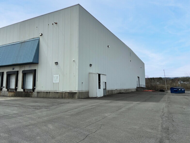 21 Northeastern Industrial Park, Guilderland, NY 12009 Industrial For