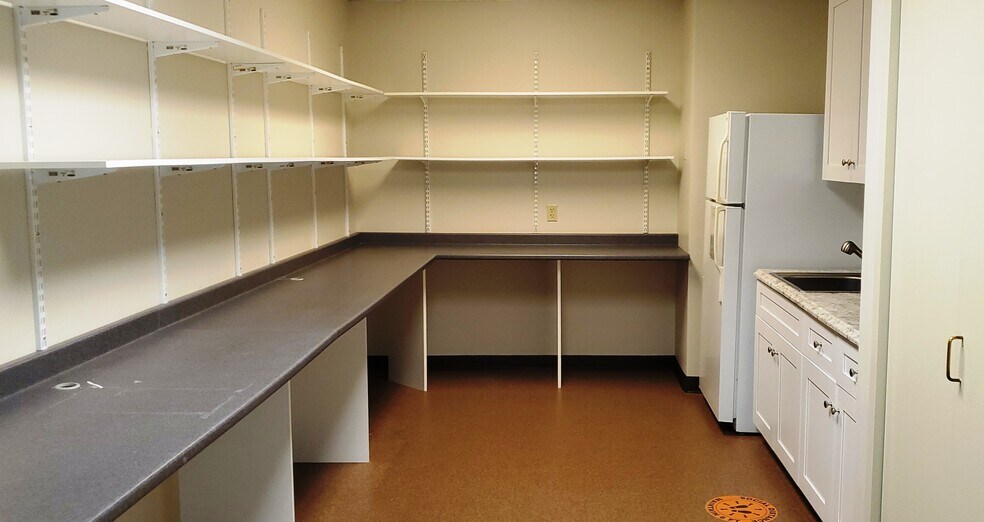 More Photos Of 1711-1715 Broadway, Saugus Loft Creative Space For Lease