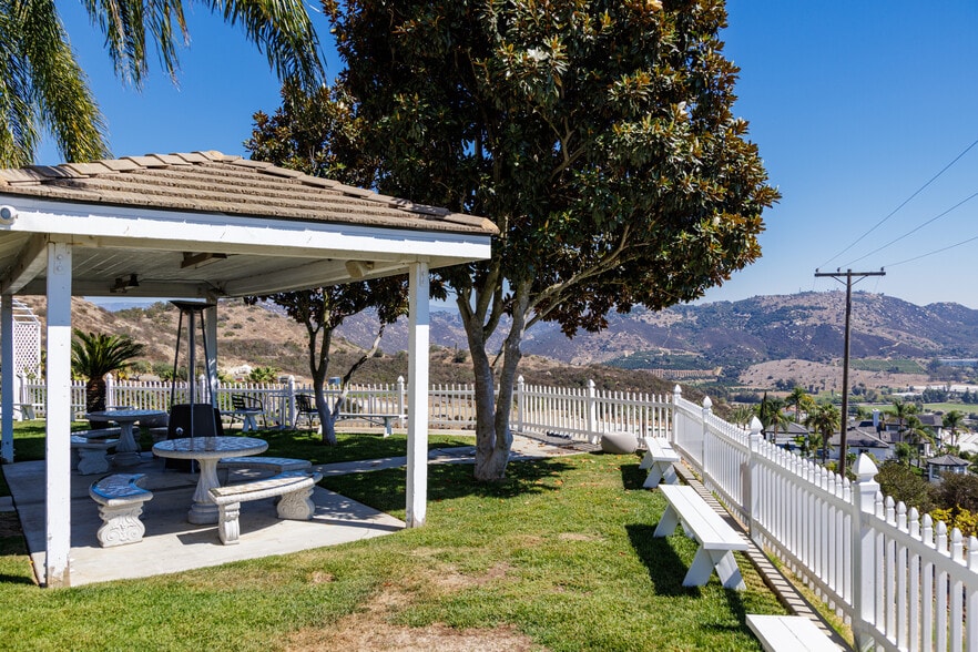 More Photos Of 2286 Sunshine Mountain Rd, San Marcos Winery Vineyard For Sale