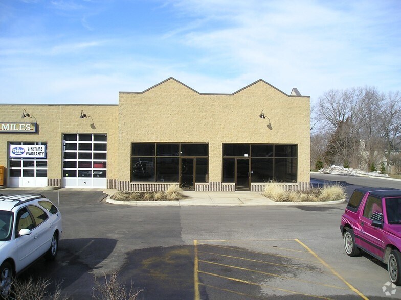 More Photos Of 1222 S Route 12, Fox Lake Garden Center For Lease