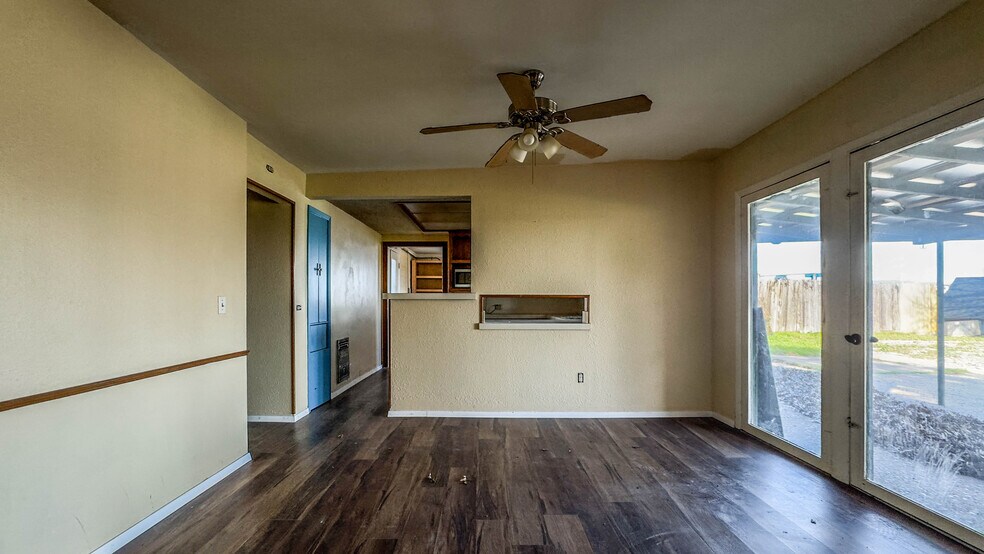 More Photos Of 719 E Highway 67, Duncanville Industrial For Sale