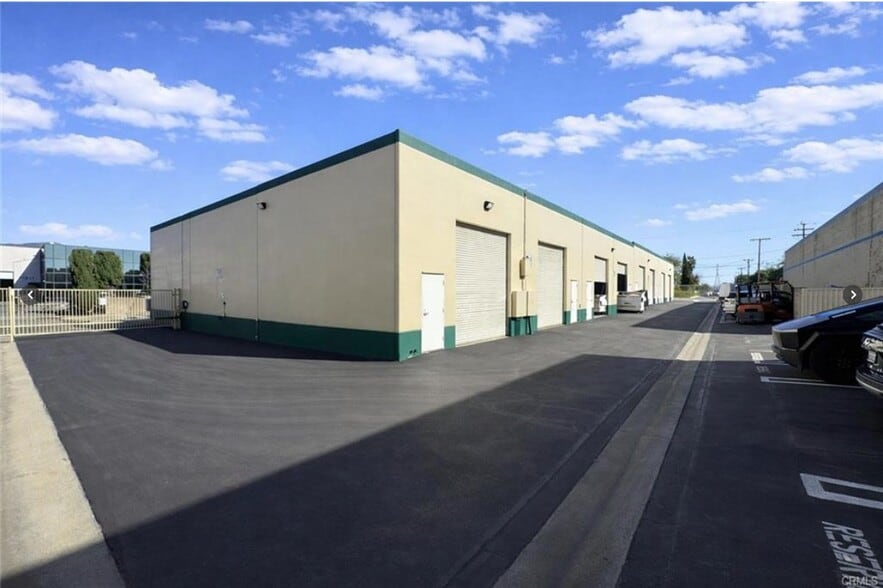 More Photos Of 11940 Goldring Rd, Arcadia Warehouse For Sale