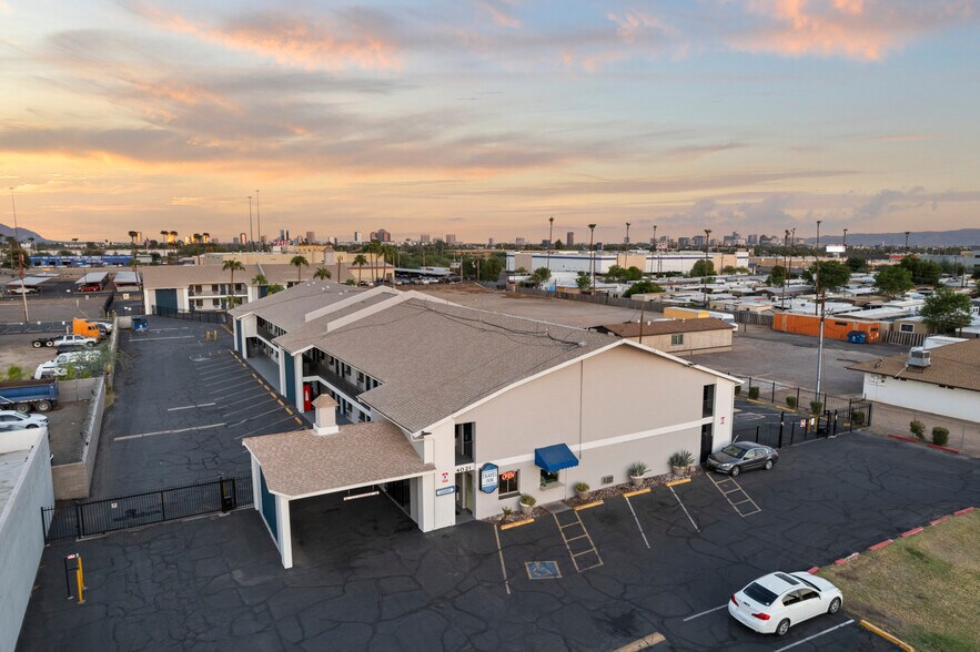 More Photos Of 4021 N 27th Ave, Phoenix Hotel For Sale