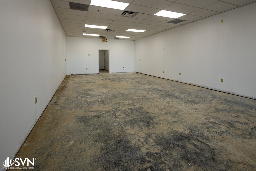 More Photos Of 524 W New Circle Rd, Lexington Unknown For Sale