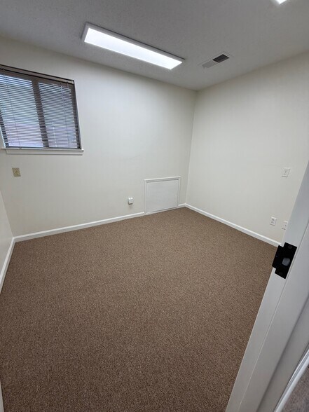 More Photos Of 5658 S Rex Rd, Memphis Medical For Lease