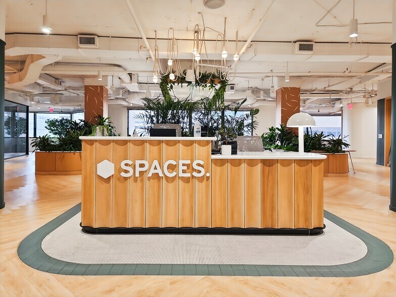 More Photos Of 2451 Crystal Dr, Arlington Coworking Space