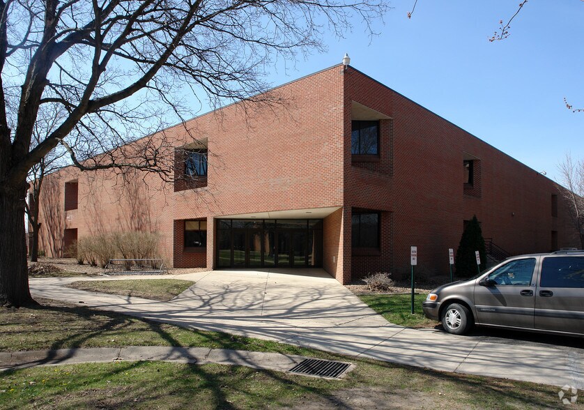 More Photos Of 315 S Grove Ave, Owatonna Schools For Sale