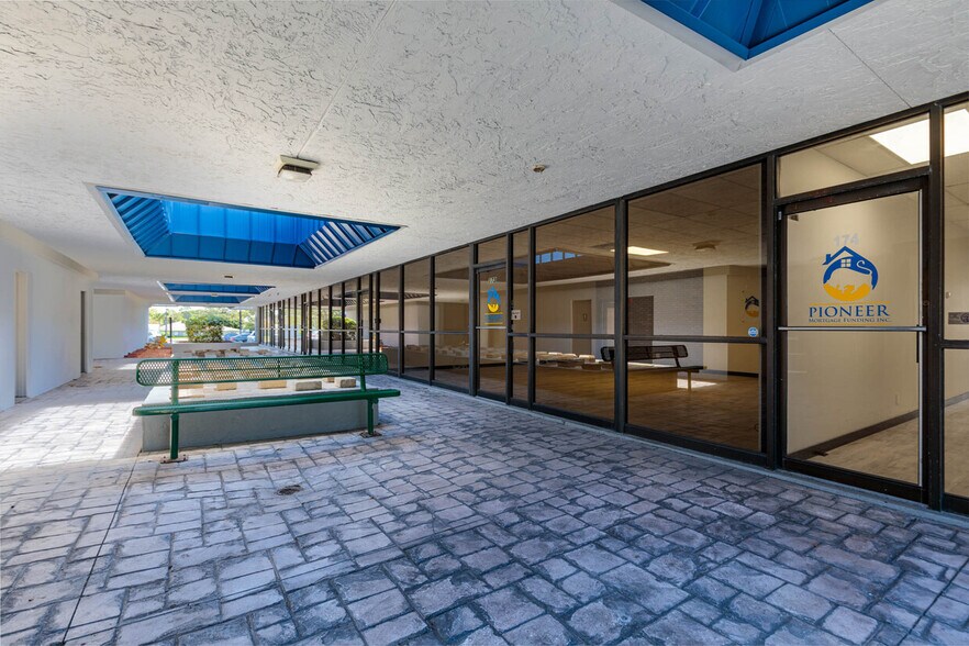 More Photos Of 1301 Seminole Blvd, Largo Medical For Lease