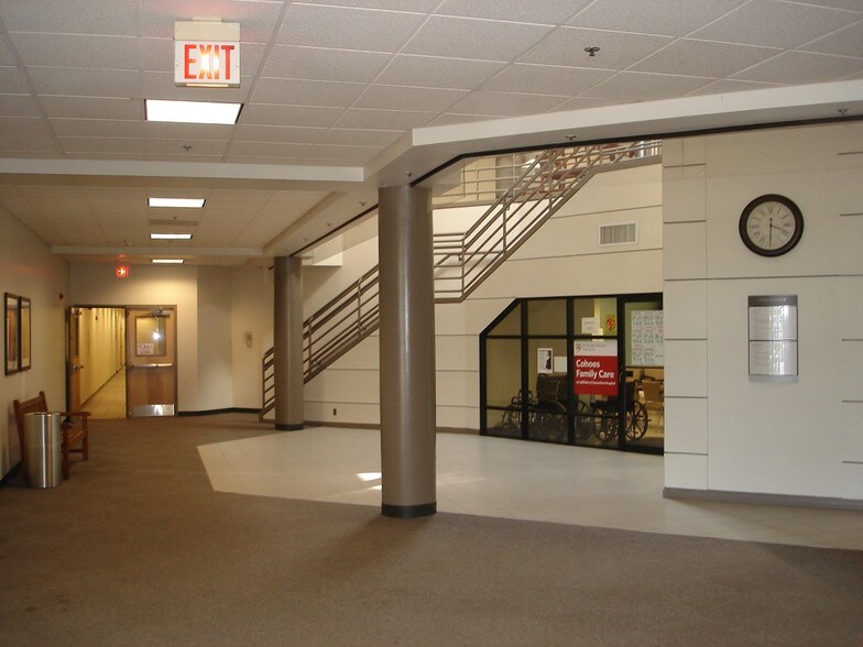 More Photos Of 55 Mohawk St, Cohoes Medical For Lease