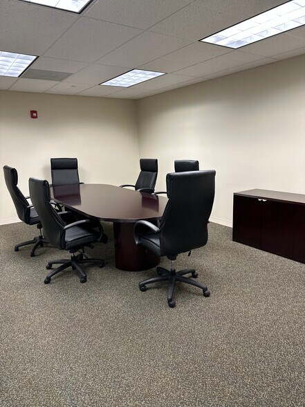 More Photos Of 35 N 4th St, Columbus Office For Lease