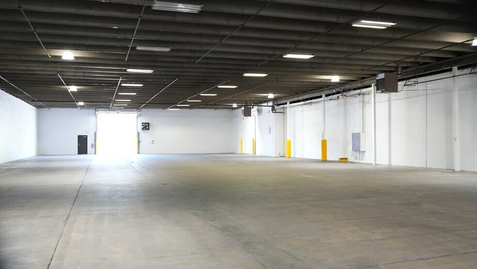 More Photos Of 10-14 S Spruce St, Colorado Spgs, Colorado Springs Distribution For Lease