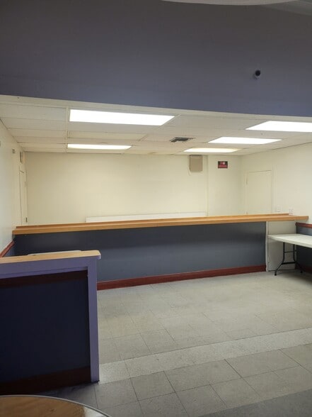 More Photos Of 161 NE 183rd St, Miami Medical For Sale