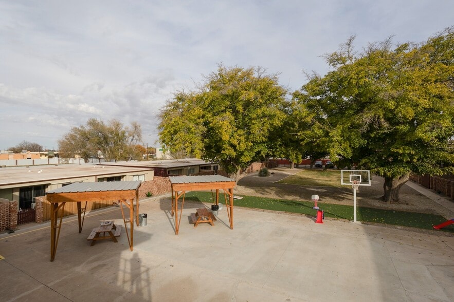 More Photos Of 1800 S Pennsylvania Ave, Roswell Apartments For Sale