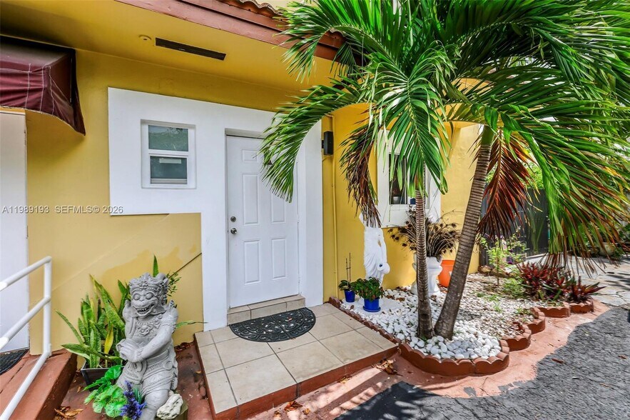 More Photos Of 12085 W Dixie Hwy, North Miami Multifamily For Sale