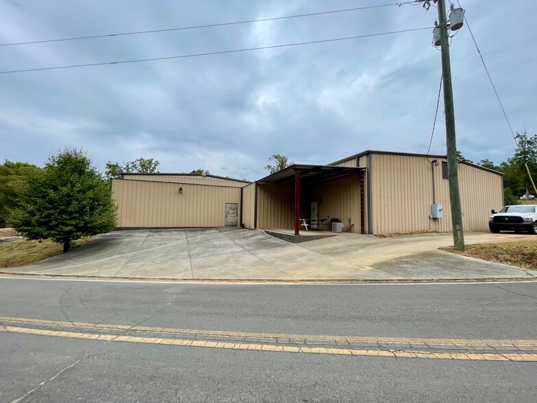 Primary Photo Of 363 Rymer Rd, Chatsworth Warehouse For Lease