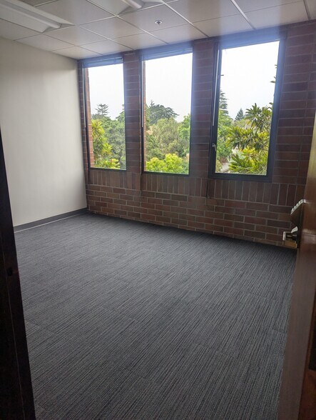 More Photos Of 133 Mission St, Santa Cruz Medical For Lease