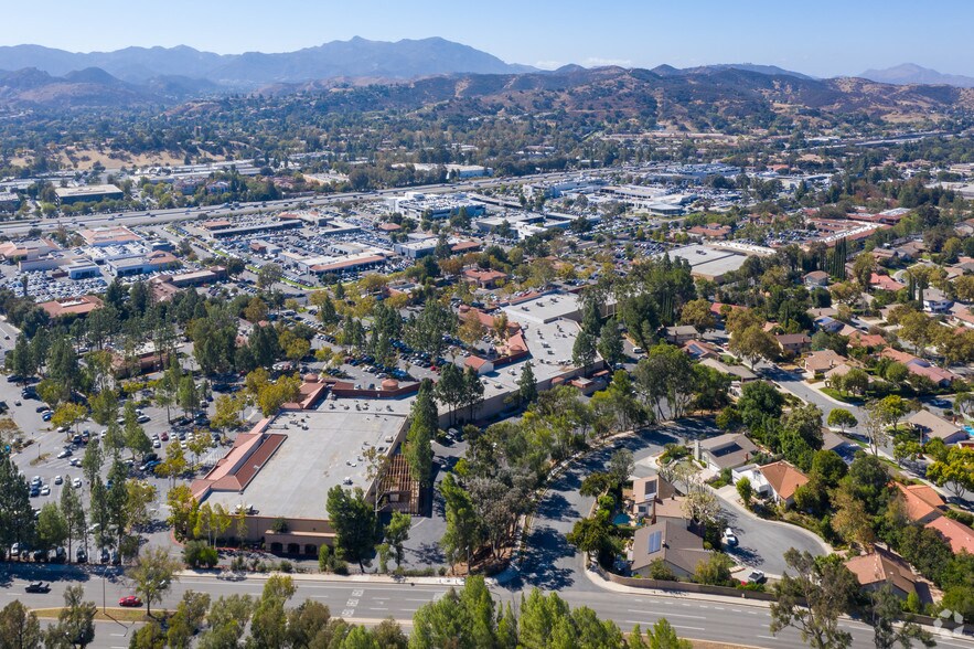 More Photos Of 3815-3963 E Thousand Oaks Blvd, Westlake Village Unknown For Lease