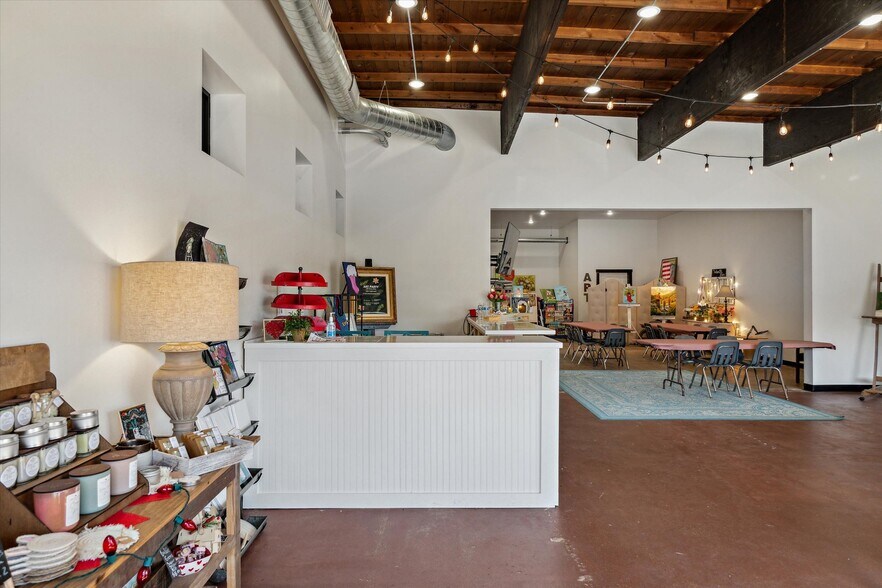 More Photos Of 175 N Capitol St, Canton General Retail For Sale