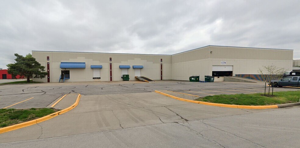 More Photos Of 414-522 E 16th Ave, North Kansas City Warehouse For Lease