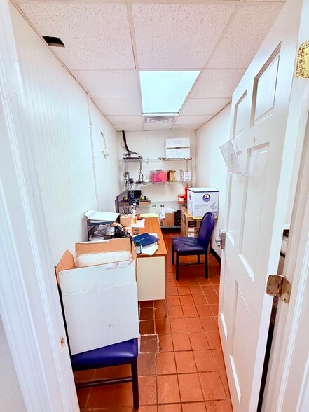 More Photos Of 1187 S Gratiot Ave, Clinton Township Restaurant For Lease