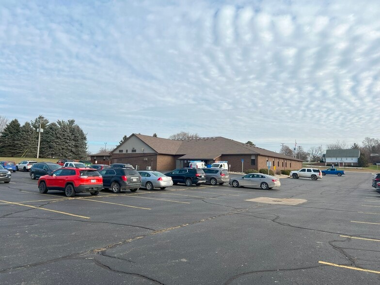 More Photos Of 609 N State St, Stanton Office For Sale