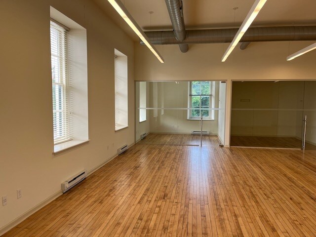More Photos Of 2275 Bridge St- Unit 23-C, Philadelphia Office For Lease