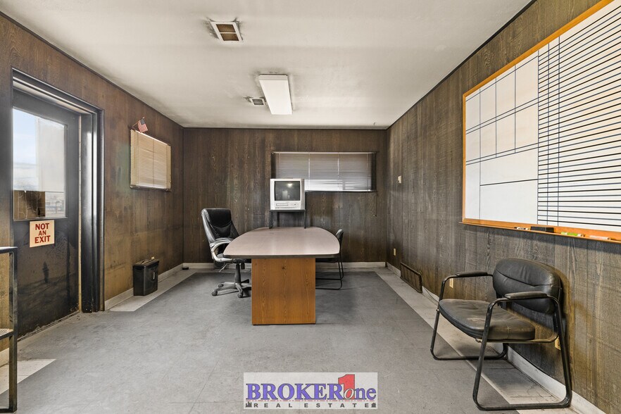 More Photos Of 5720 W Yellowstone Hwy, Casper Industrial For Sale