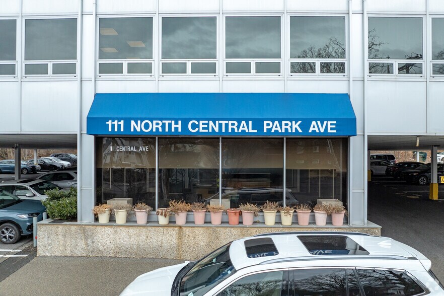 More Photos Of 111 N Central Ave, Hartsdale Office For Lease