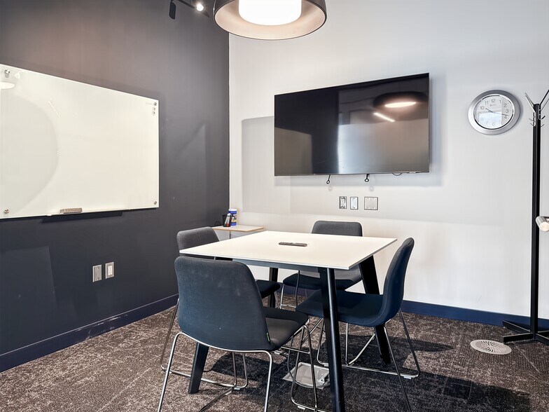 More Photos Of 685 Centre St SW, Calgary Coworking Space