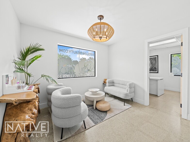 More Photos Of 700 NE 13th St, Fort Lauderdale Freestanding For Sale