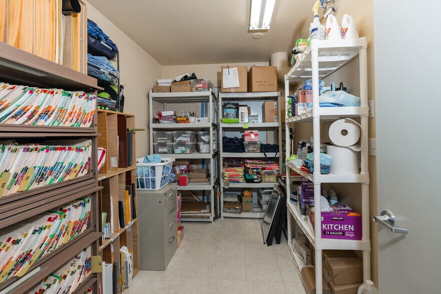 More Photos Of 210-214 W Sunset Ave, Coeur d'Alene Freestanding For Lease