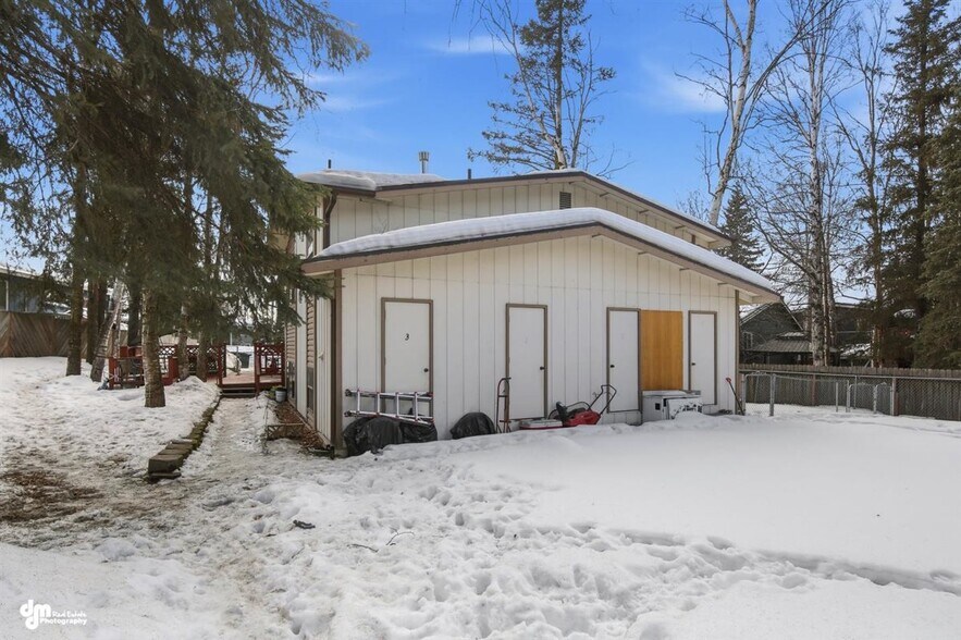 More Photos Of 12521 Tanada Loop, Anchorage Multifamily For Sale