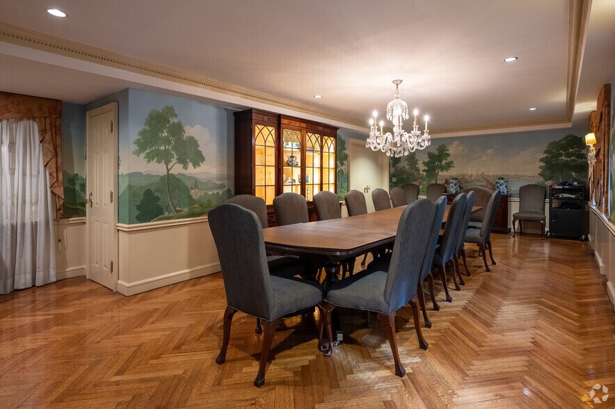 More Photos Of 332-350 W 57th St, New York Apartments For Sale